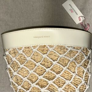 Vineyard Vines Tan/White Tote Bag Woven Design Tag $170.00⭐️⭐️⭐️⭐️⭐️
